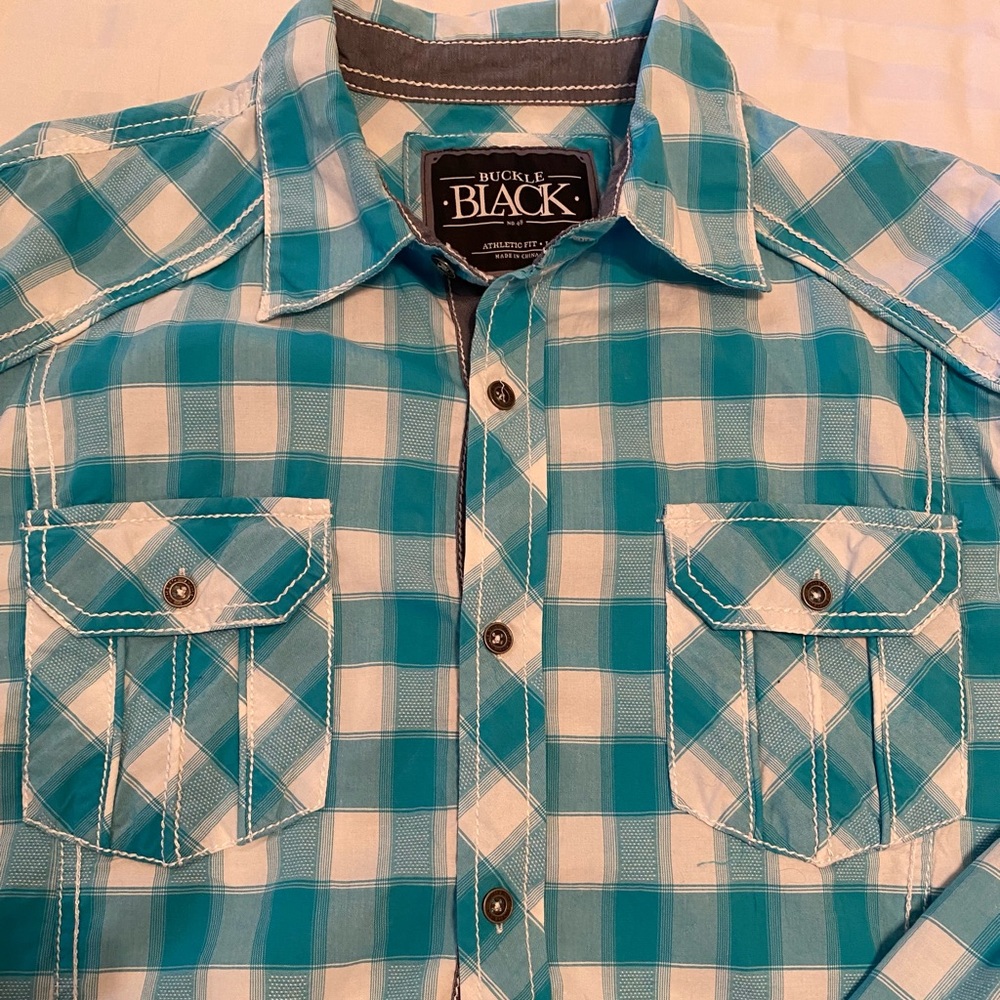 Buckle Black checkered button-down shirt. Size L